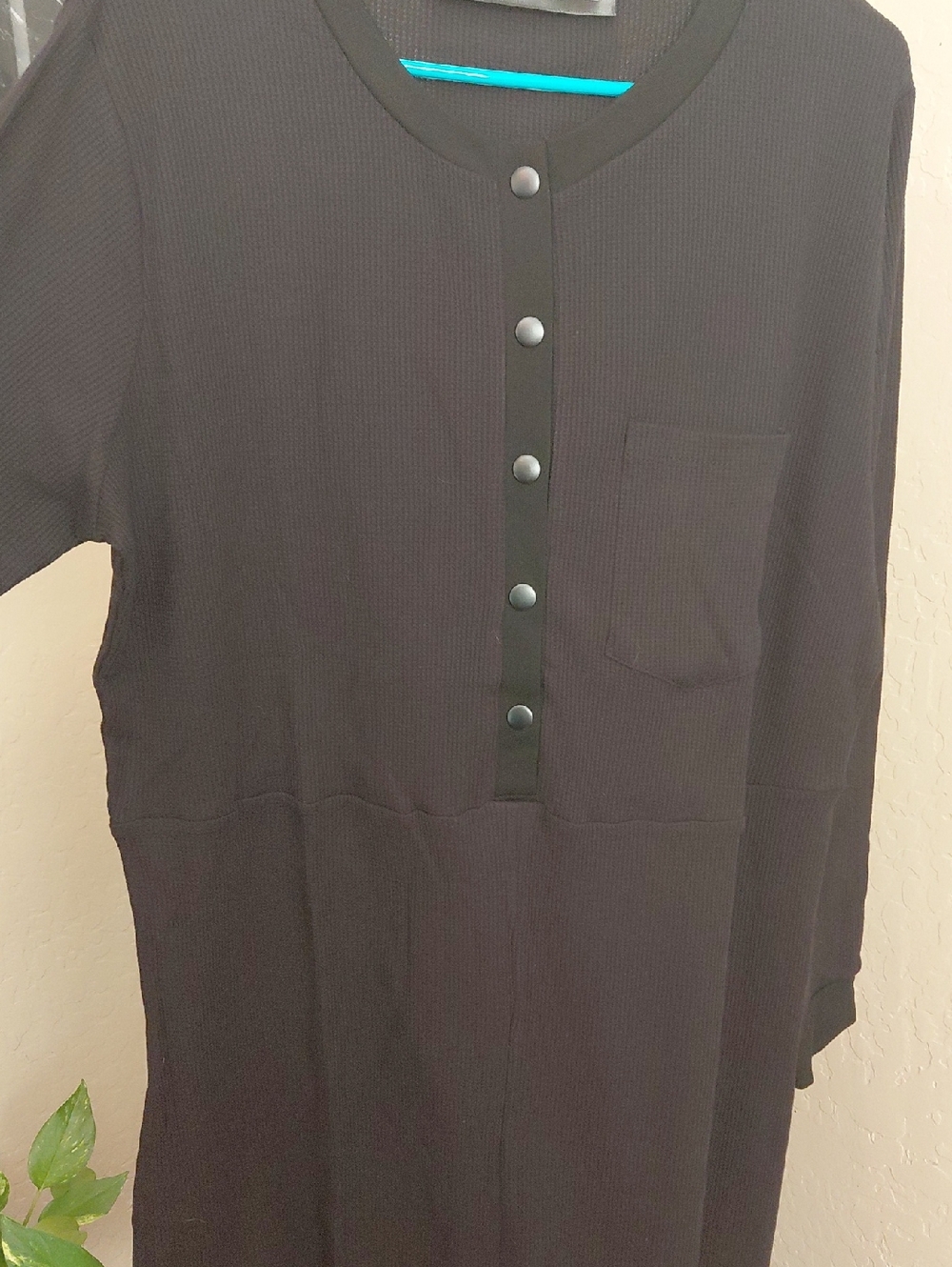 FOXBLOOD XXL BLACK LONG SLEEVE ROMPER SNAP CLOSURE IN FRONT - Picture 4 of 8